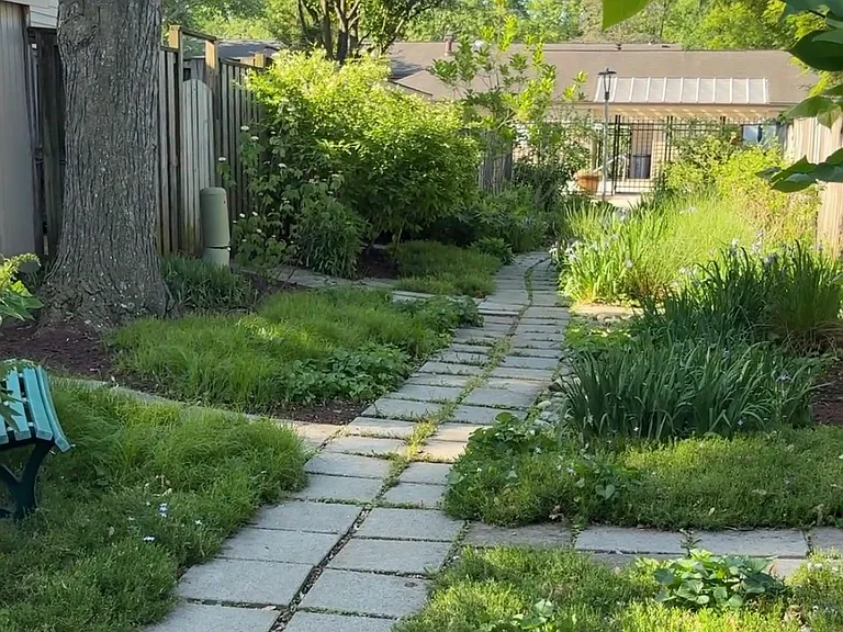 Walk to Community pool from back gate