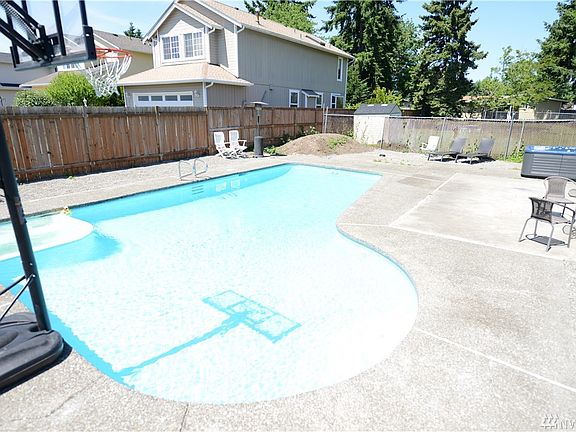 3rd image of 4314 S Burkhart Dr