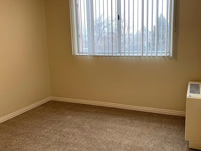 Irving Heights Apartments — Photo 78