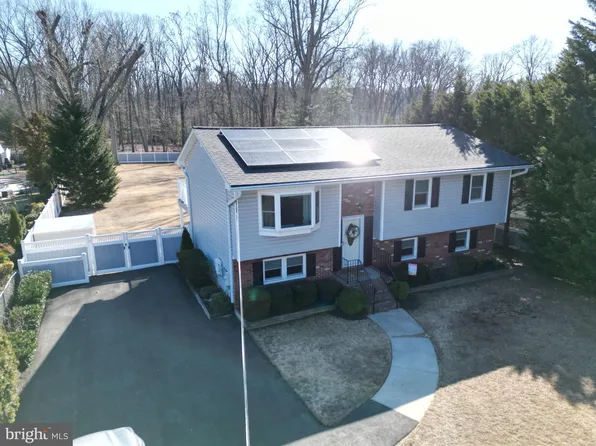 1613 Colony Rd, Pasadena, MD 21122