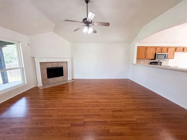 325 Cascade Dr — Photo 10