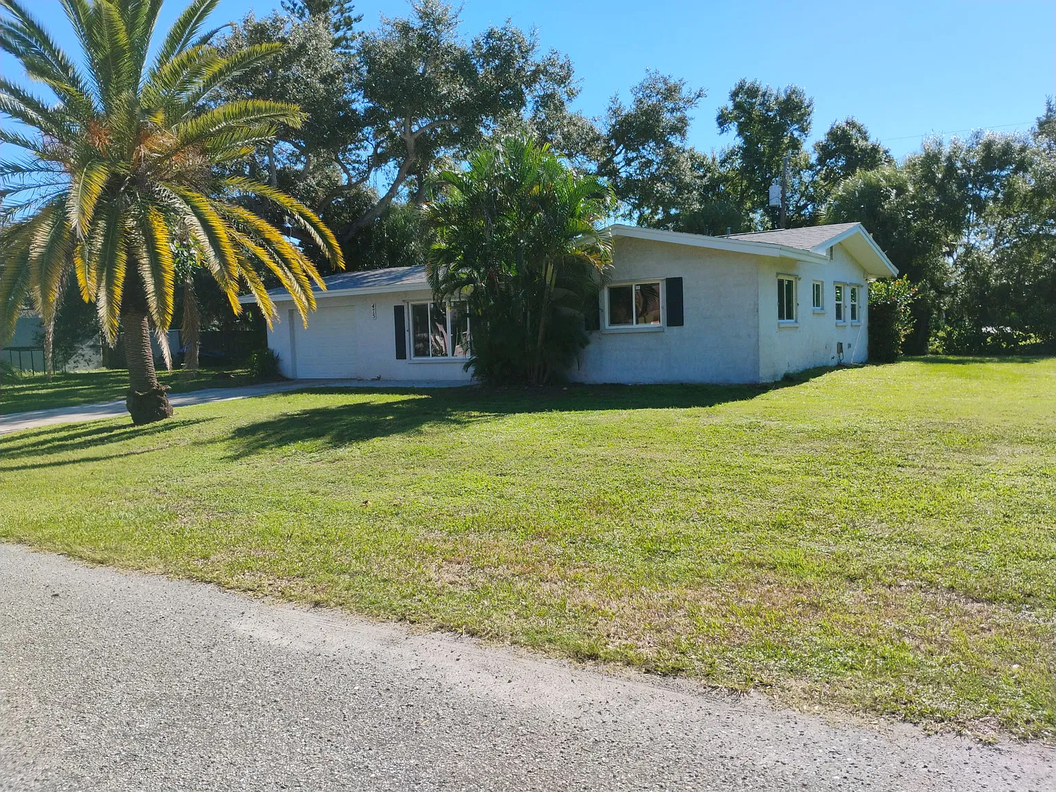 3 bed, 1760 sqft, $2,200 — Photo 1