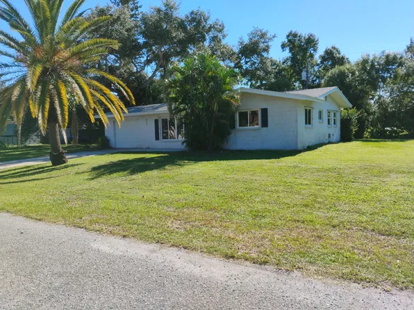 475 Plantation Rd, Venice, FL 34293