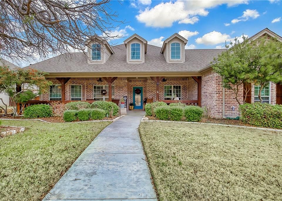 1st image of 202 Autumnwood Dr