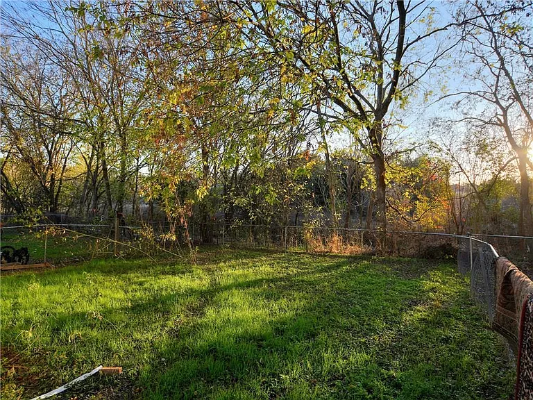 5401 Spring Meadow Rd #B — Photo 21