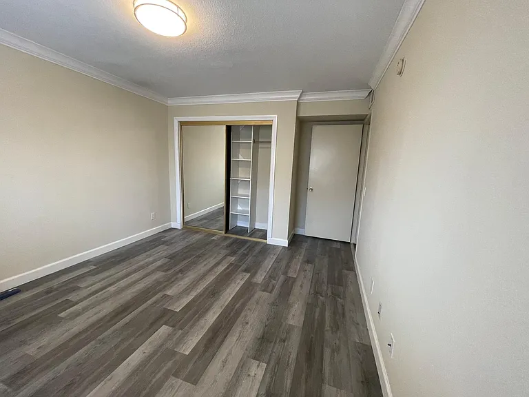 5251 Willowcrest Ave #5 — Photo 20