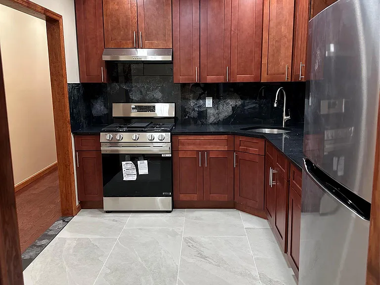9015 Bayview Pl — Photo 4