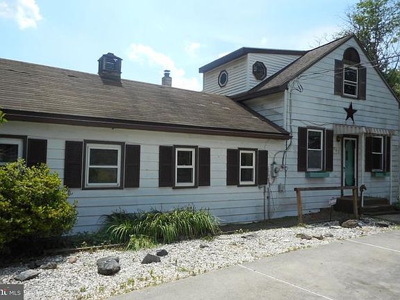 2nd image of 881 S Broad St