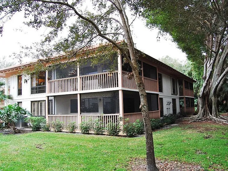 605 Brackenwood Cv — Photo 39