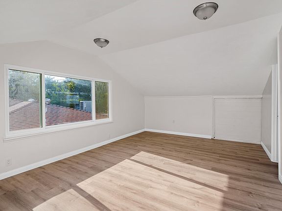 5th image of 2241 Manzanita Ln