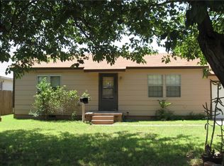 1116 Clark St, Altus, OK 73521