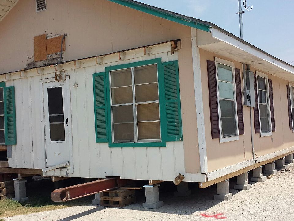1st image of 402 Orange Heights Dr