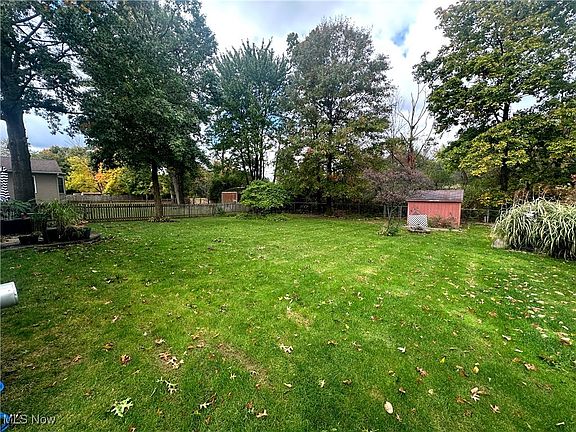 3rd image of 2507 Ashdale Dr