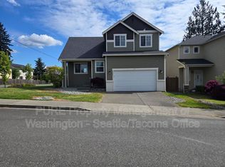 5027 NE 5th Pl, Renton, WA 98059