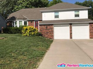 6525 Cottonwood Dr, Shawnee, KS 66216