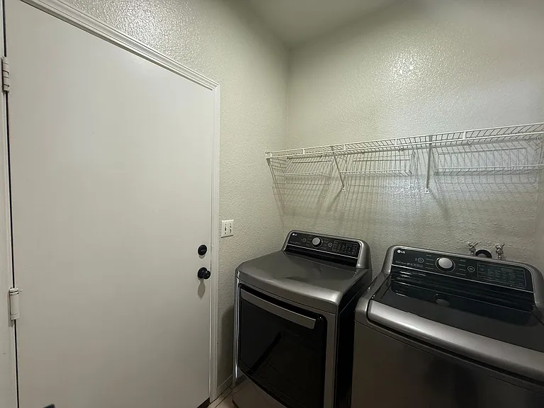 2751 Garnet Ln — Photo 13