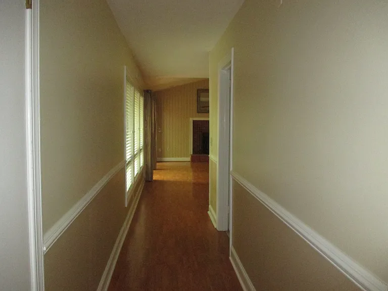 41 Greenside Ln — Photo 2