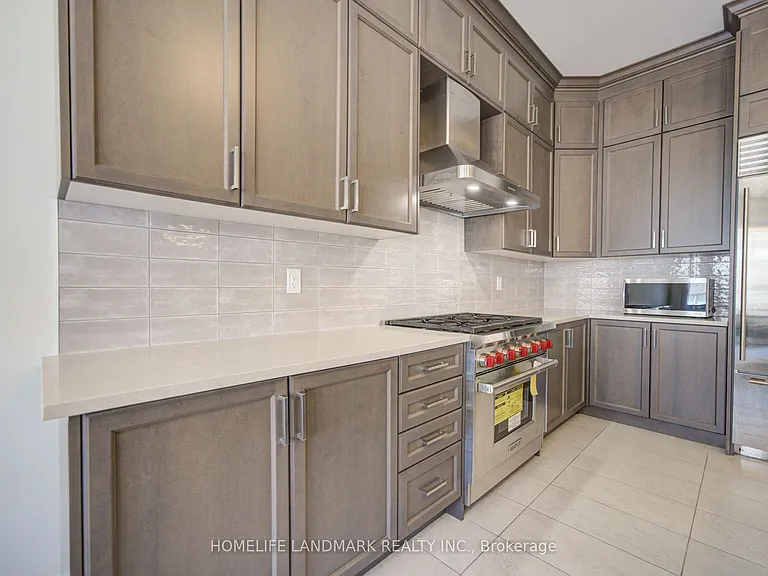 35 Red Giant St #MAIN 2ND FLOOR — Photo 19