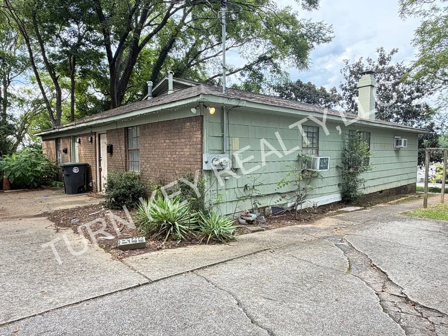 Apartment for rent in Eastlake — Photo 1