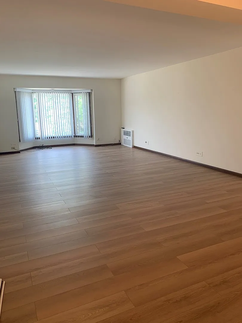 2 bed, 1200 sqft, $2,500 — Photo 2