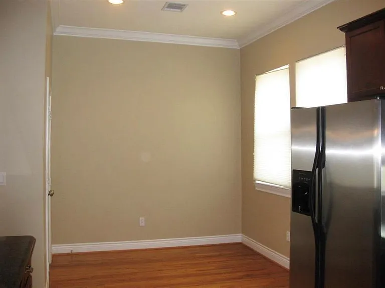 1623 Stuart St — Photo 12