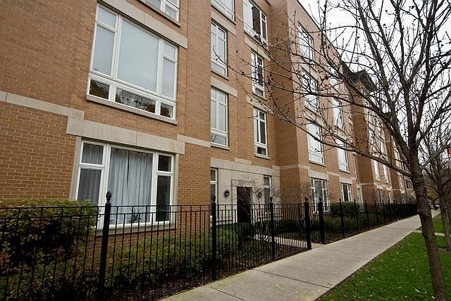1st image of 1005 W Buena Ave APT 1W