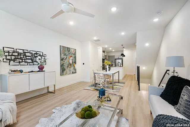 719 E Locust St #3110 — Photo 6