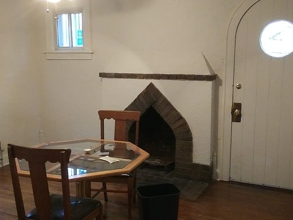 4th image of 8325 Flora Ave