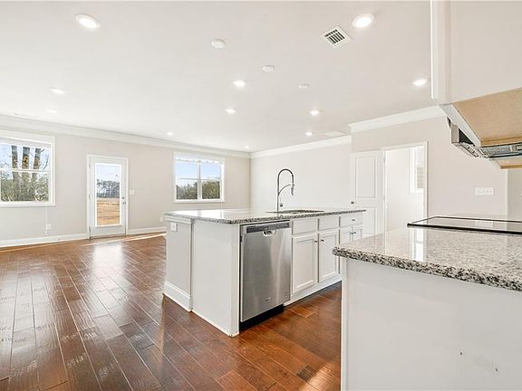 5th image of 2747 Pearl Ridge Trce