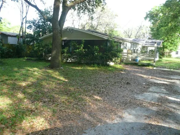 10608 Magnolia Dr, Thonotosassa, FL 33592