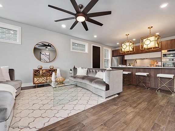 5th image of 3914 S King Dr #1A
