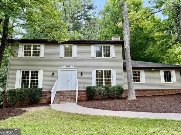 5264 Golfcrest Cir, Stone Mountain, GA 30088