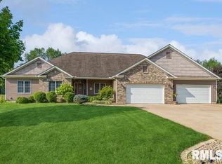 2005 Timber Ridge Dr, Port Byron, IL 61275