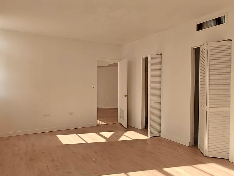 801 Brickell Bay Dr #365 — Photo 12