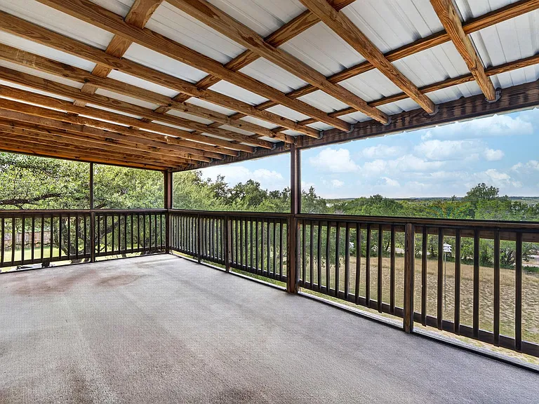 700 Rogart Dr — Photo 24