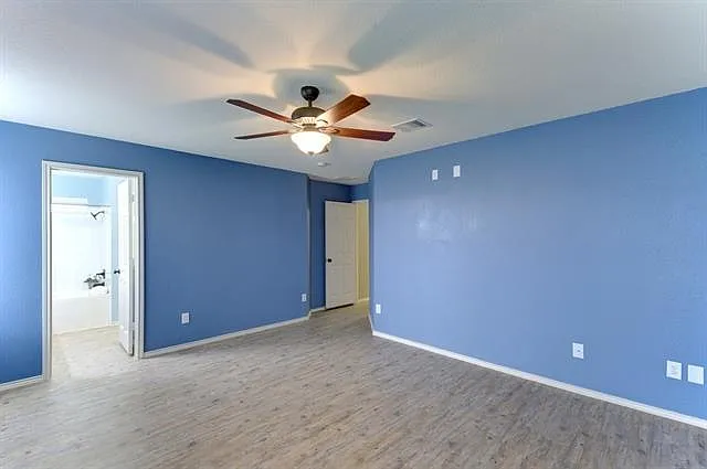 Building Photo - 909 Whitley Dr