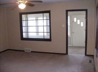 1645 N Pebble St, Fremont, NE 68025