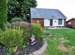 476 Lindsay Rd, Carnegie, PA 15106