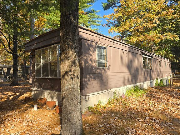 18th image of 934 Spruce Ln #12