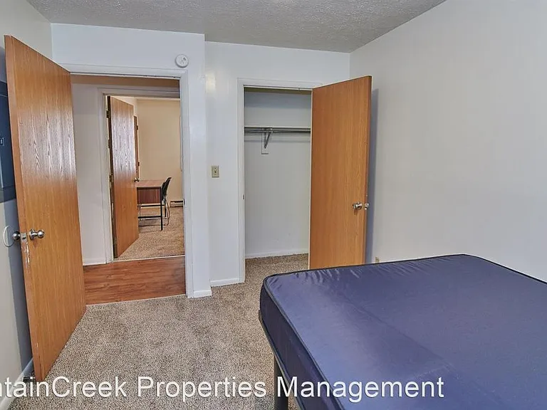 Crimson Hawk Student Housing — Photo 25