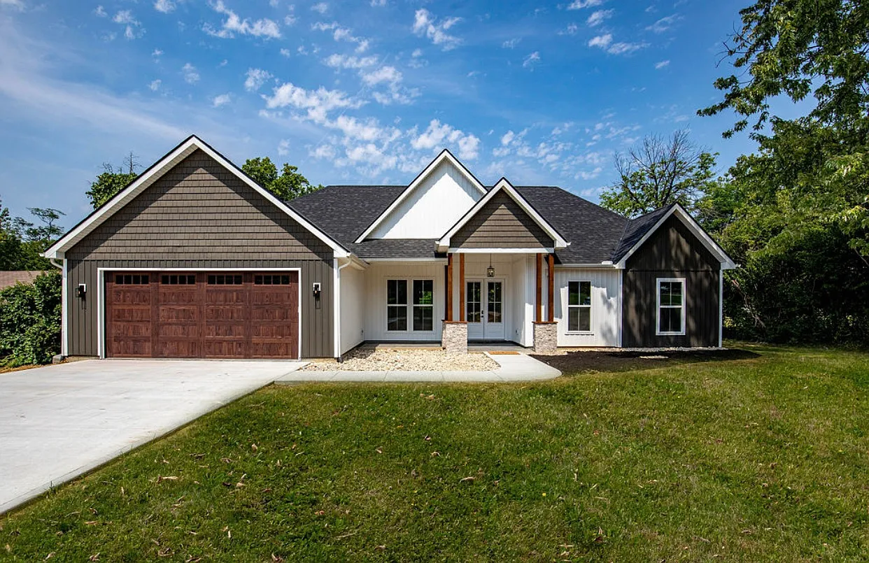 6336 Amelia Dr photo 1