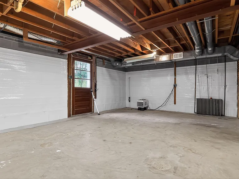 14011 Rectory Ln — Photo 69