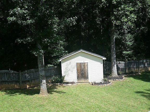 5th image of 332 Courson Ct