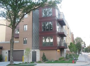 8420 W North Ave APT 207, Wauwatosa, WI 53226