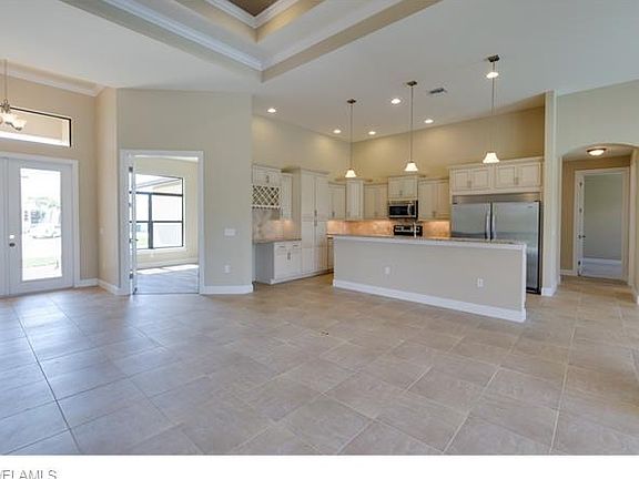 5th image of 4925 SW 25th Ct