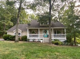 100 Masters Dr, Cross Junction, VA 22625