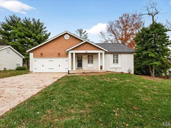 1010 Bridle Spur Ln, Lake Saint Louis, MO 63367