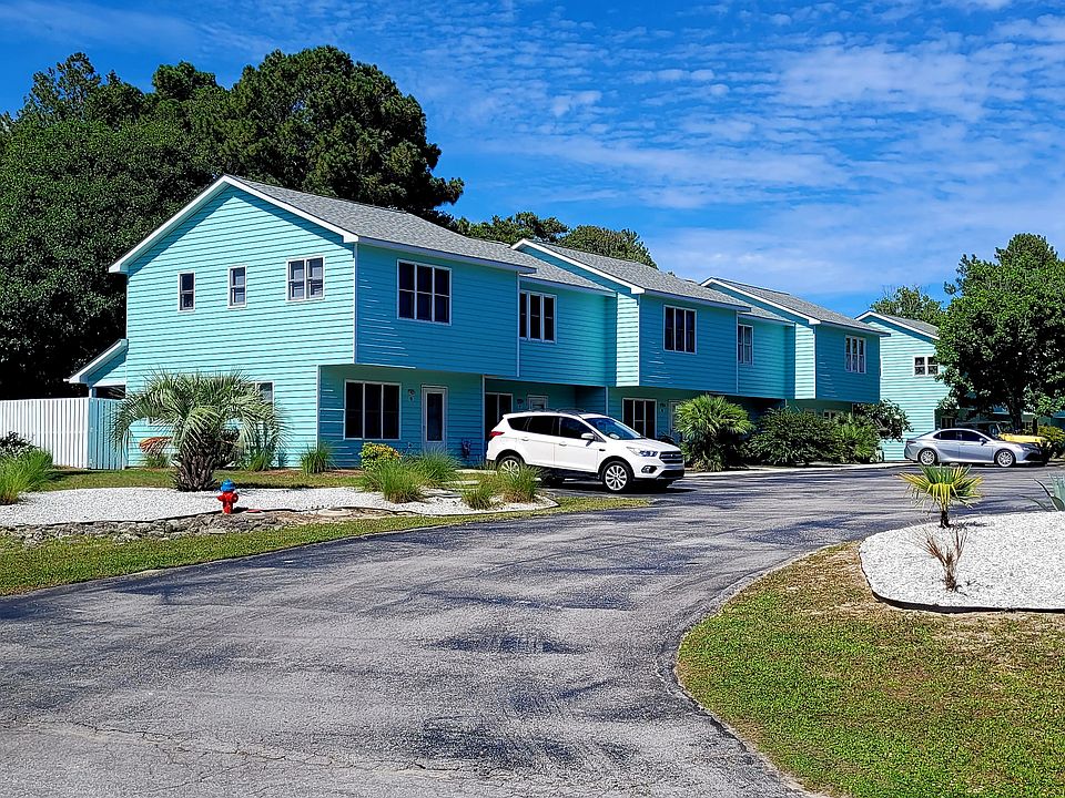 Entrance to the complex