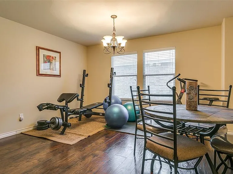 8832 Elk Creek Ln — Photo 20