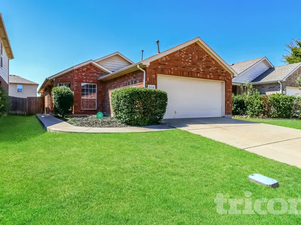 2116 Charmion Ln, Fort Worth, TX 76131